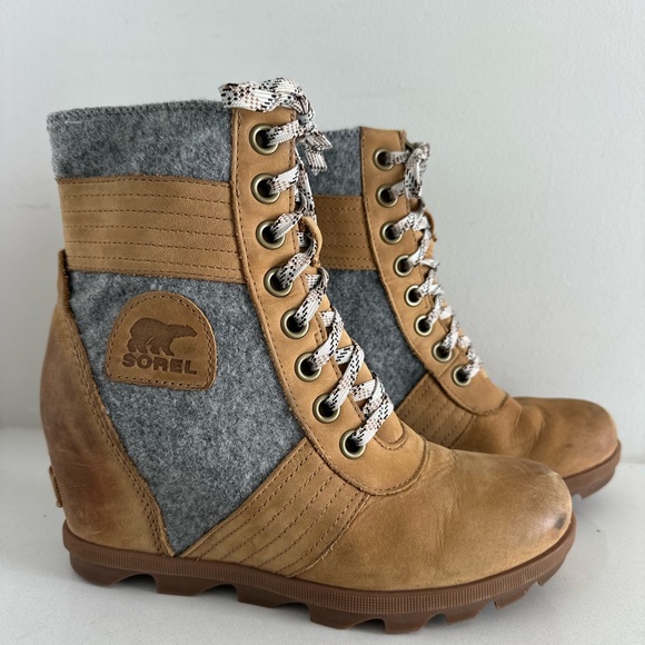 Sorel Shoes - Sorel Joan Of Arc Lexie Wedge Boots Women Size 8.5 Tan Gray Leather Wool Lace Up